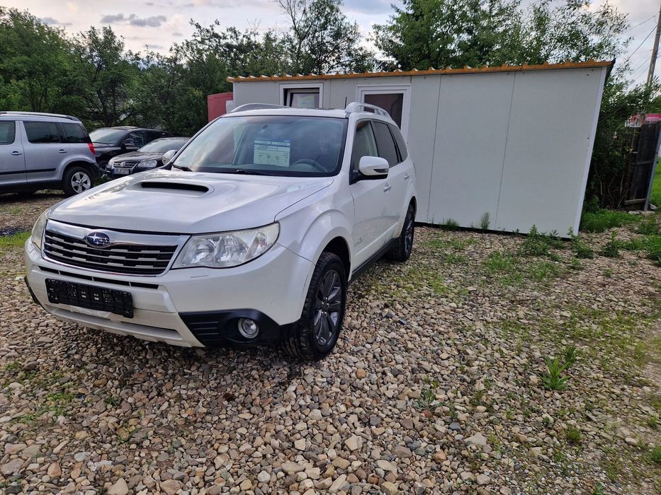 Subaru Forester 2013 , 2.0 diesel , 4x4 , EURO 5 , Full Option!!!