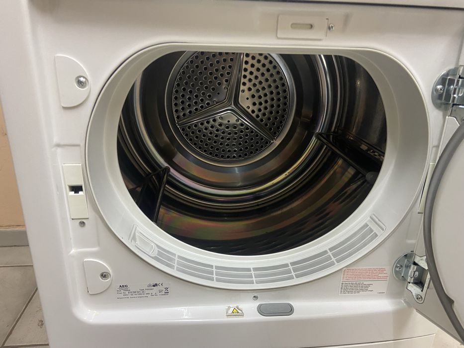 Сушилня AEG термопомпа