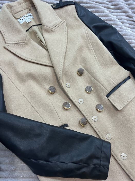 Чисто ново палто Danini