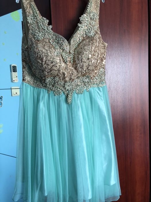 Rochita scurta eleganta