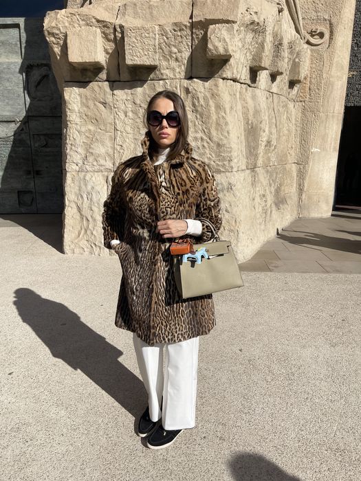 Haina din blana naturala de ocelot