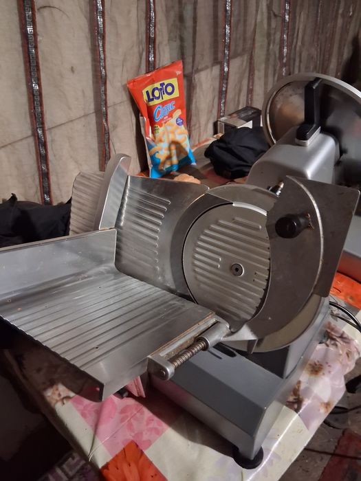 Feleatore de carne de menzeluri