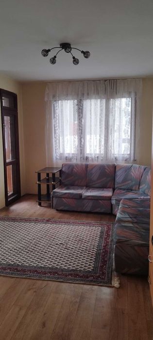 Под наем двустаен апартамент в Цветен квартал.