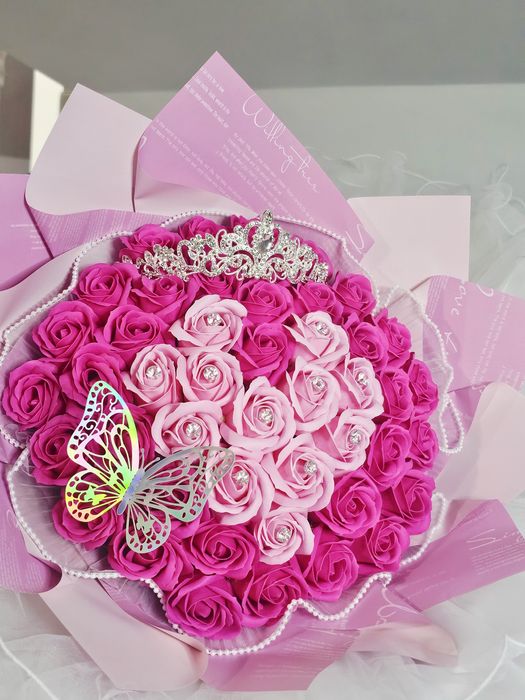 Buchete de trandafiri de sapun si aranjamemte florale