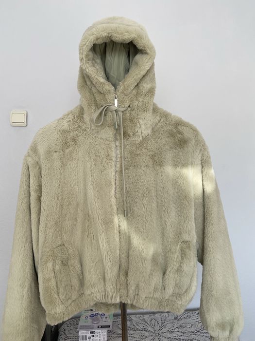 Дамско пухкаво яке тип бомбър