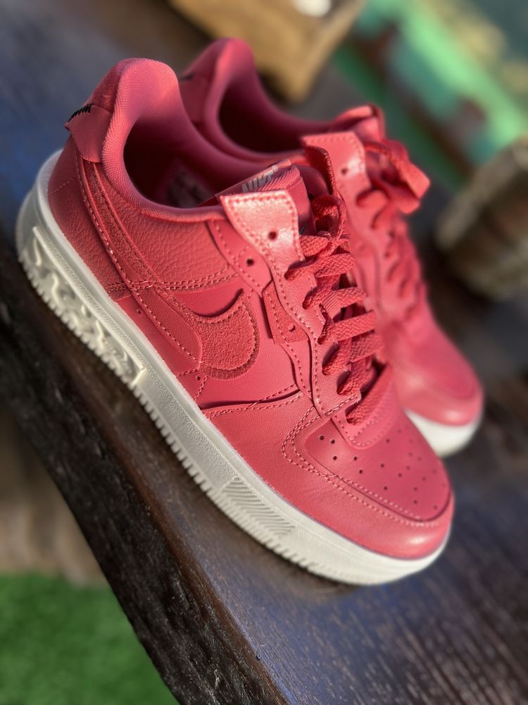 Дамски обувки  NIKE AIR FORCE 1
