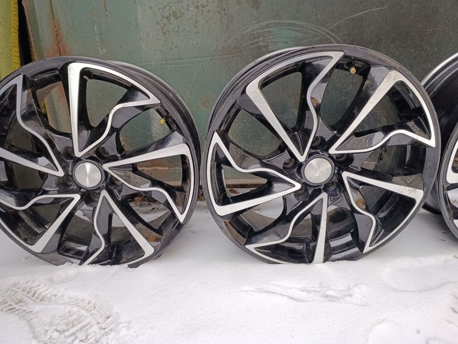 Почти новый диски