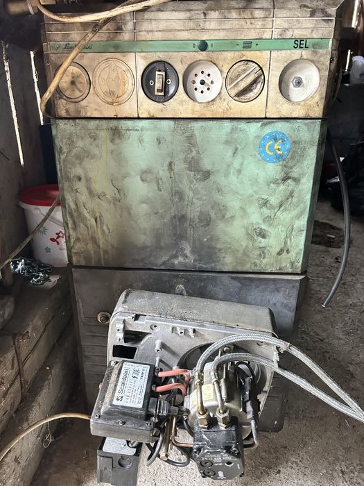 Centrala combustibil lichid