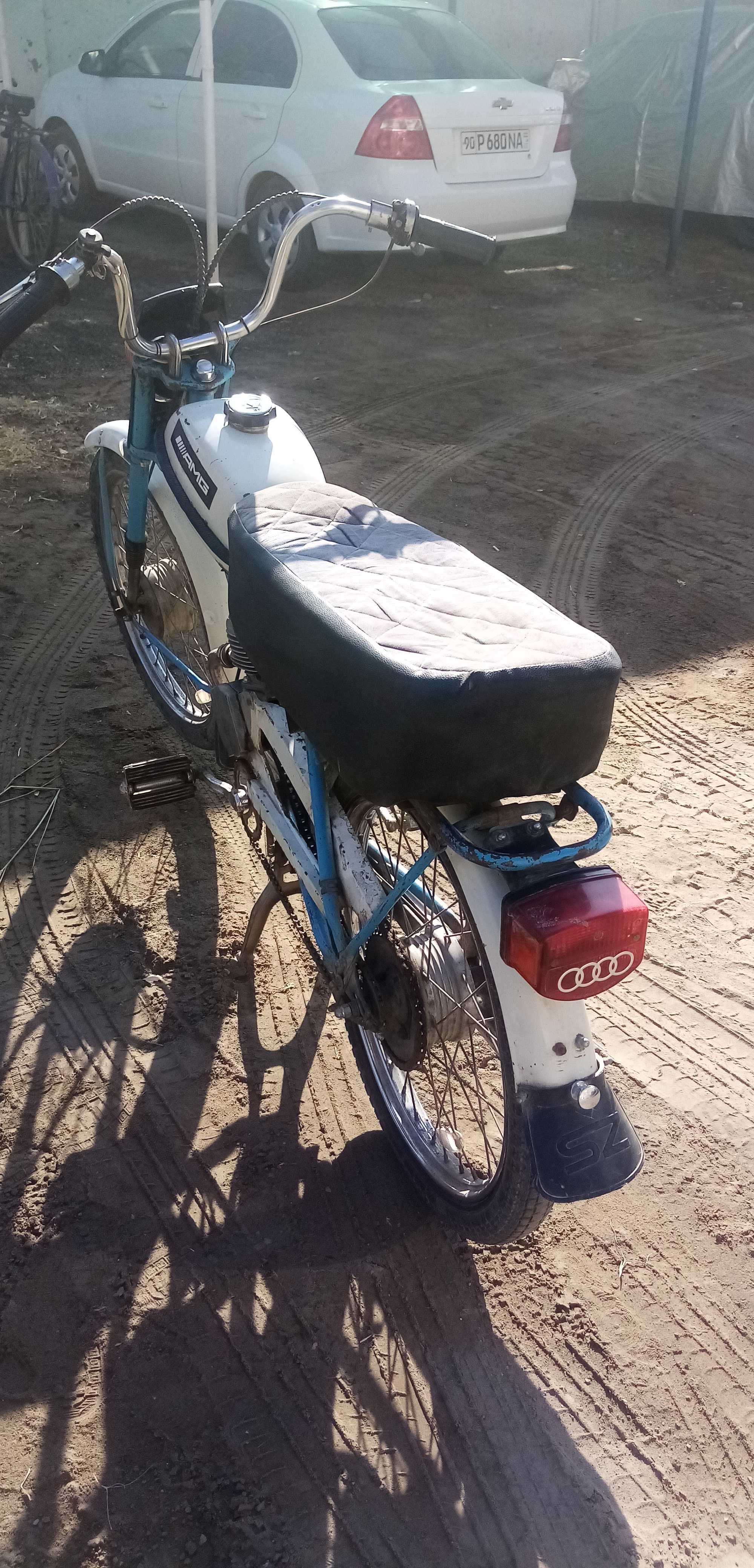 Motosikl Riga 8.