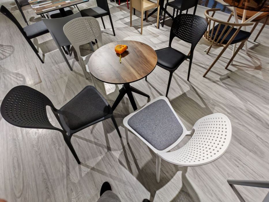 Столы и стуля от производителя.