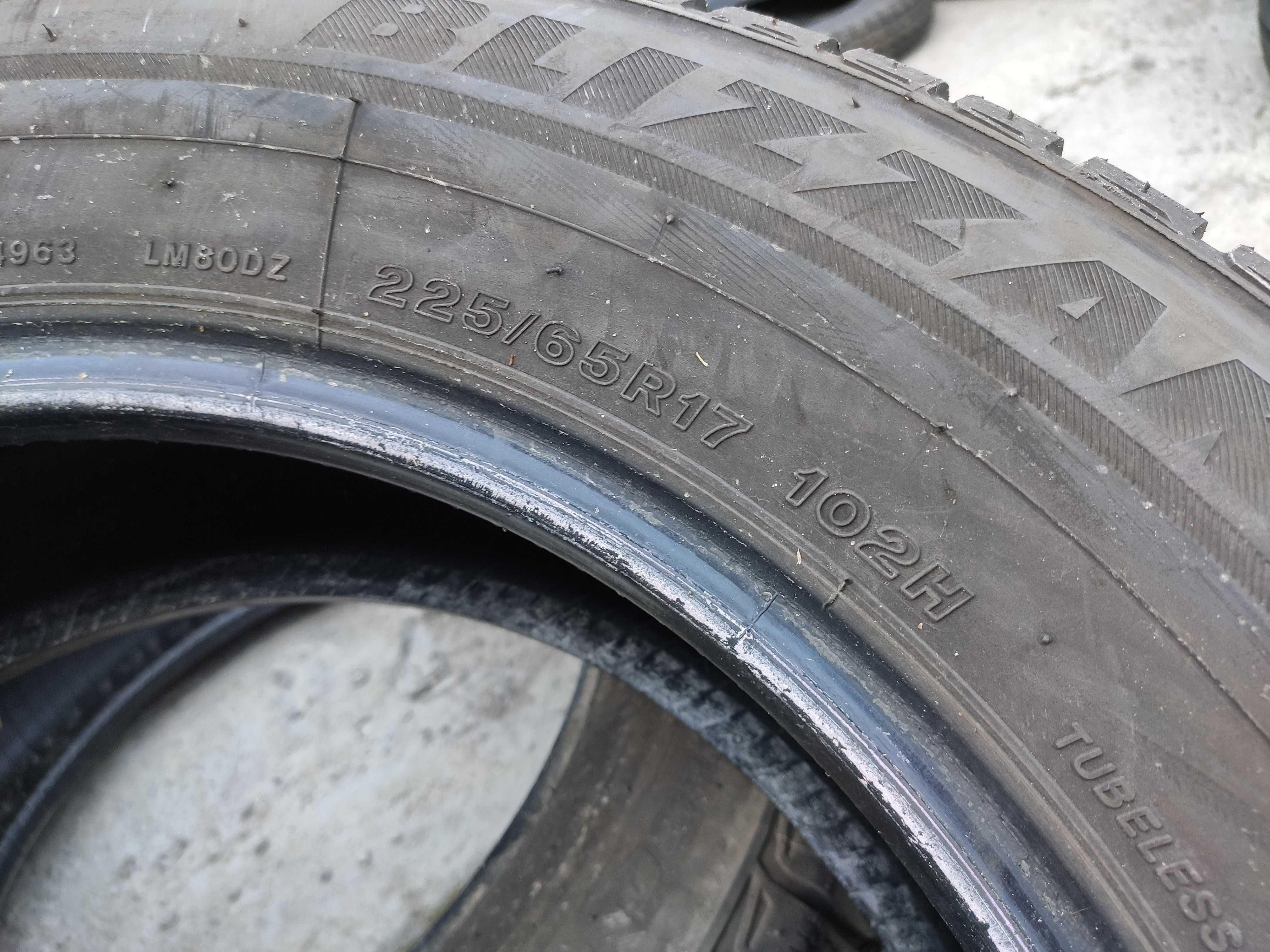 2бр Зимни Гуми 225 65 17 - Bridgestone
