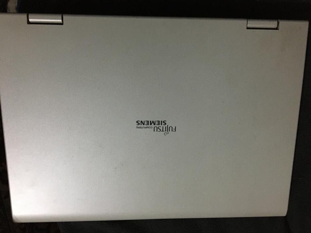 Laptop Fujitsu Siemens Esprimo Mobile V6535