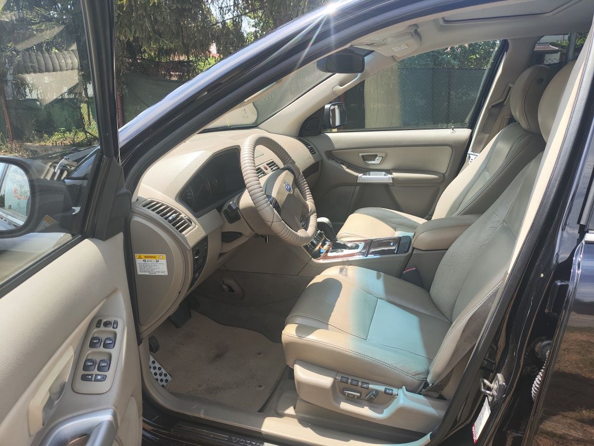 Продавам VOLVO XC90 2,5T