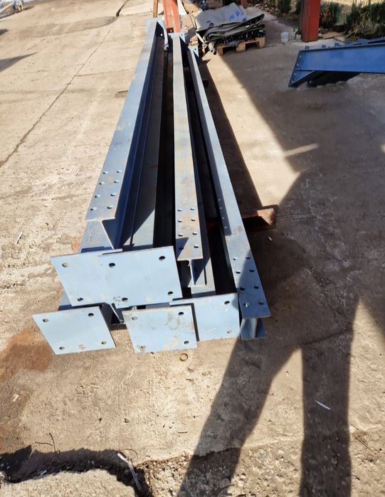 Vând 4ferme metalice la 9m din ipe 160 cu 8stalpi