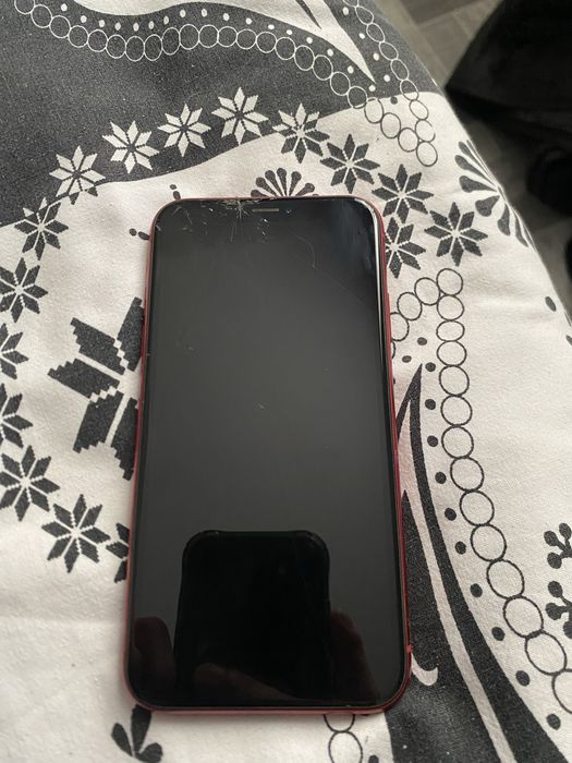 iphone xr 128 gb с коробкой все работает