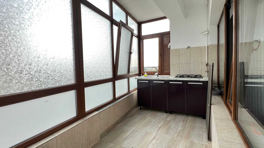 De vanzare apartament 3 camere Voluntari