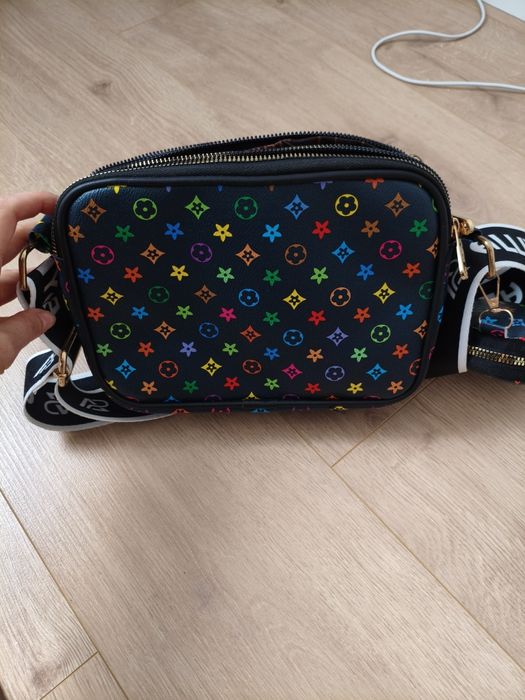 Продам сумку через плечо