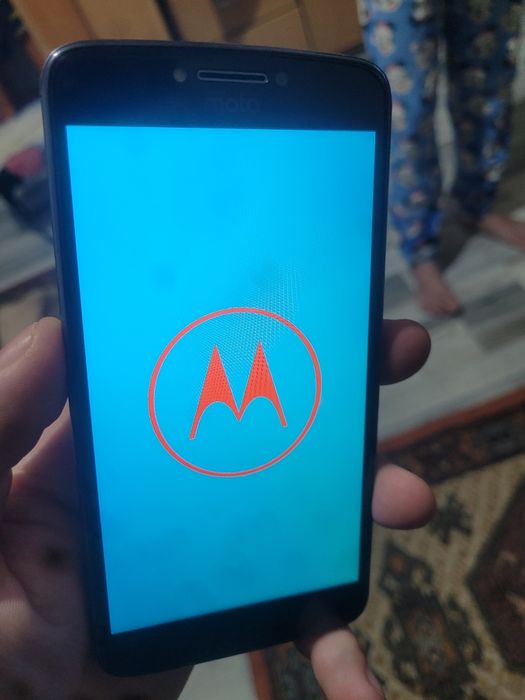 Vând telefon motorola E4 ! Stare foarte bună