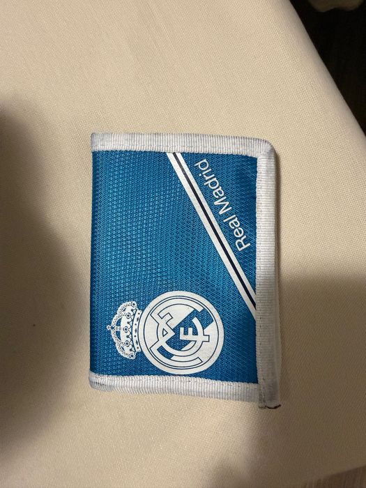 Кутия за храна + несесер+ портмоне