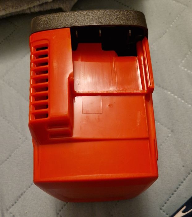 Carcasa acumulator Husqvarna BLi20