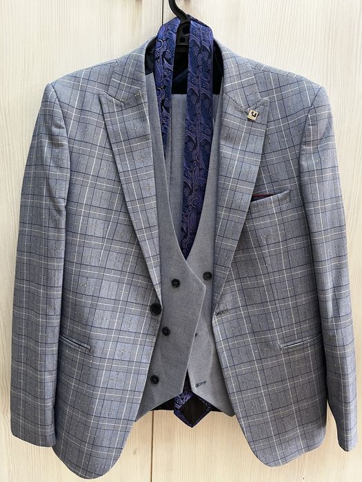 Костюм светло синий [новый]