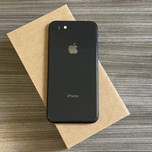 Iphone 8 64gb ideal 100 yomkist