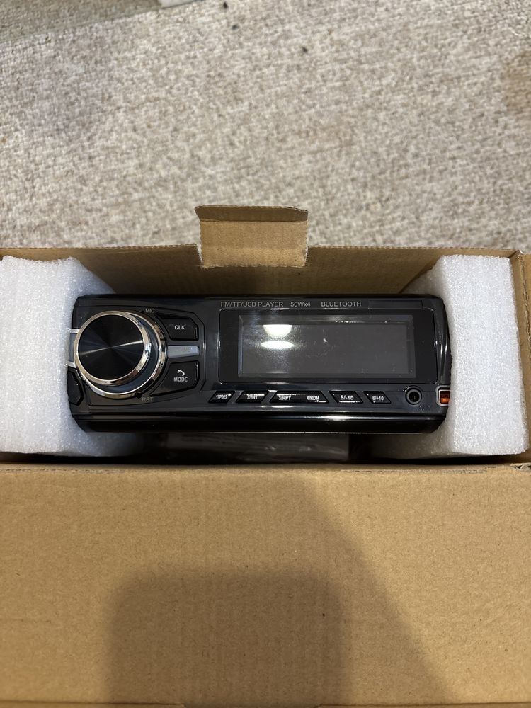 Чисто ново радио за кола Bluetooth