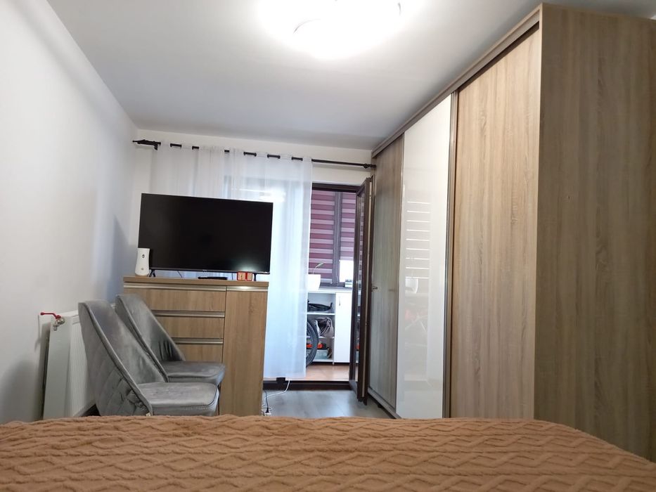 Vand apartament 3 camere