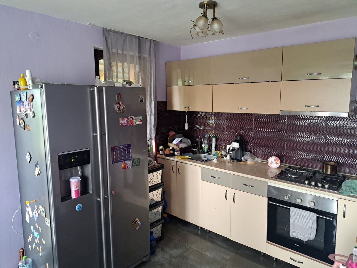 Casa de vanzare Valea Castailor, la asfalt cu 1000mp teren