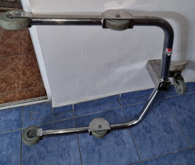 Macara pentru ridicarea si transporul pacientilor