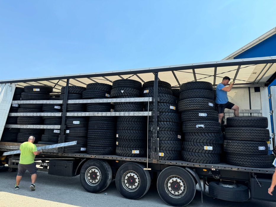 Anvelope noi 315/70R22.5 marca BENCHMARK de tractiune