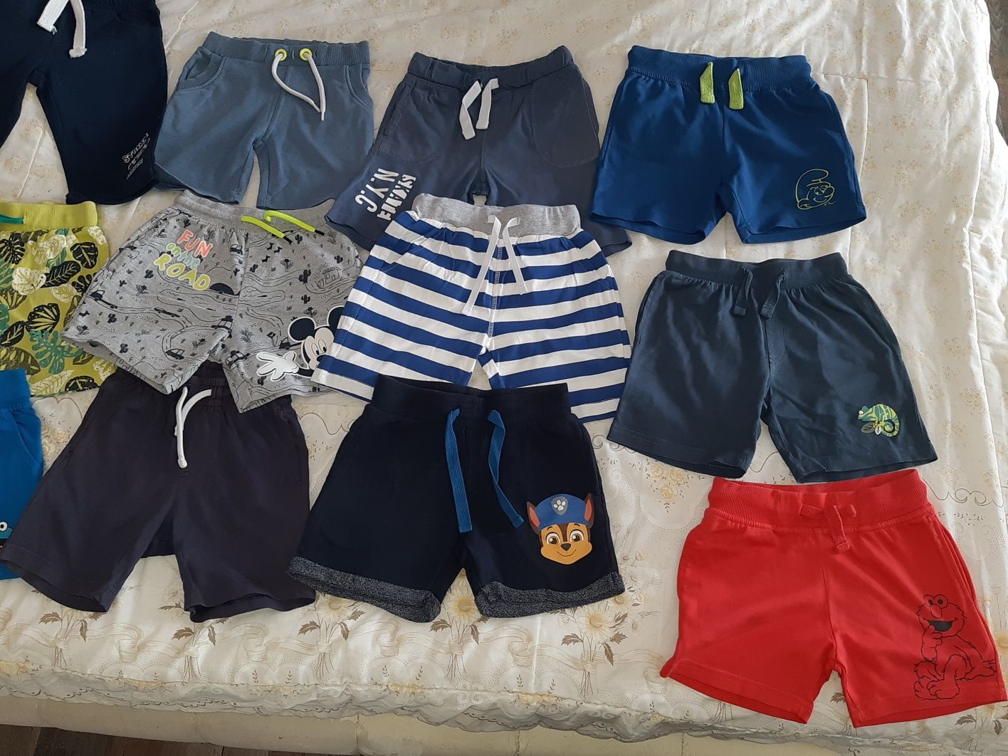 Lot pantaloni bumbac 100%  scurți  98 104