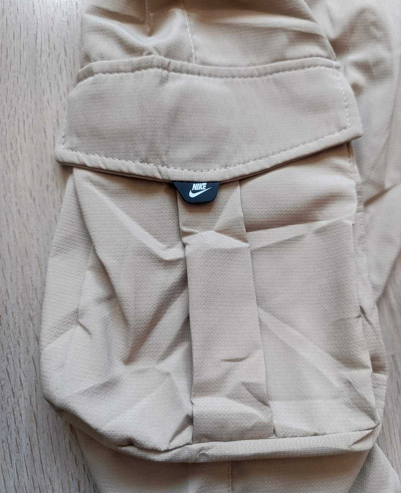 Мъжки карго панталони Nike