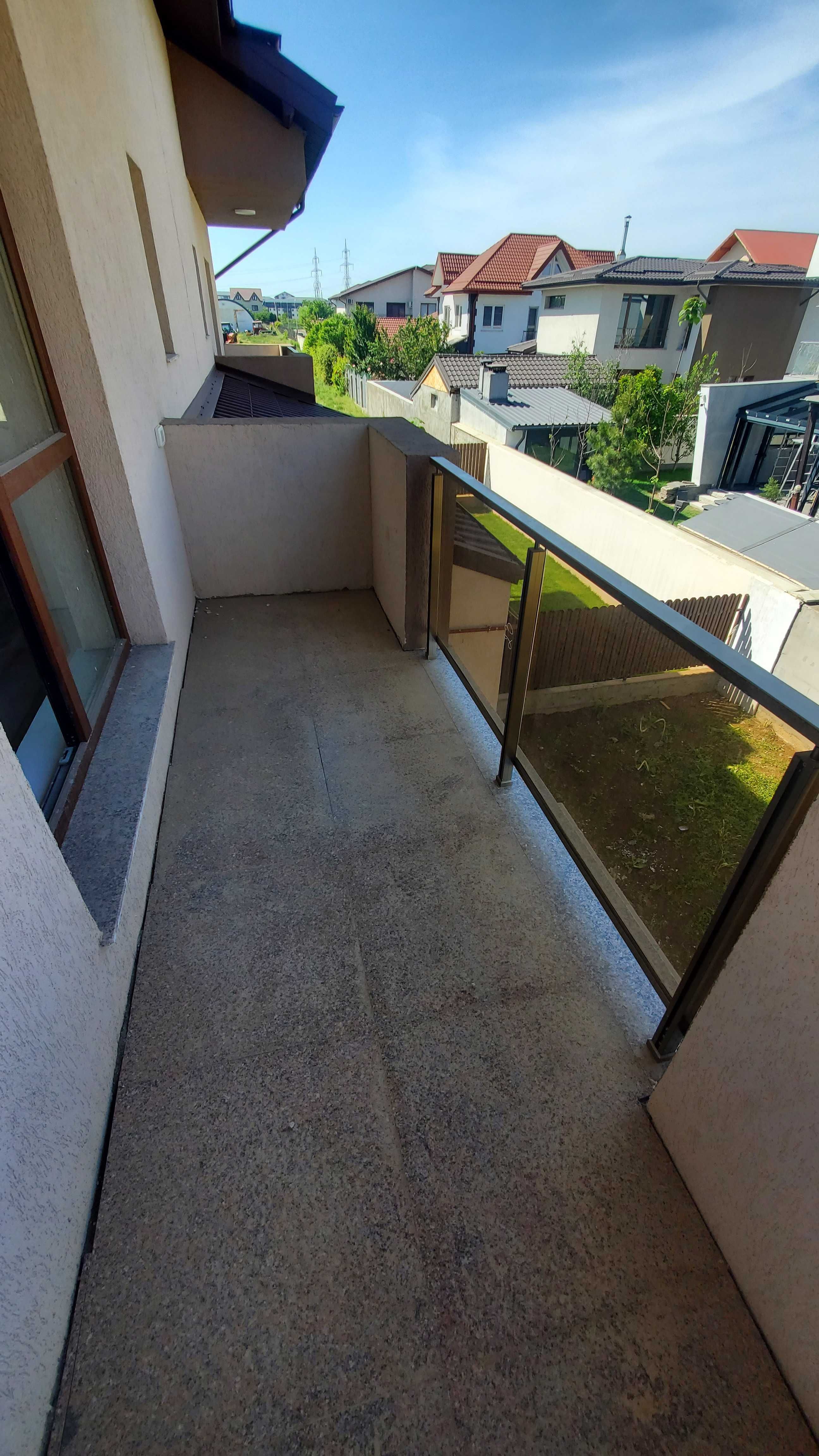 Case Dobroesti cu panouri fotovoltaice