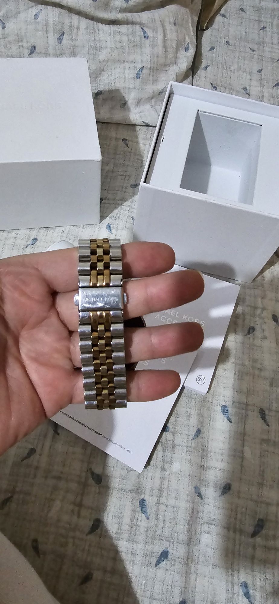 Michel kors часовник