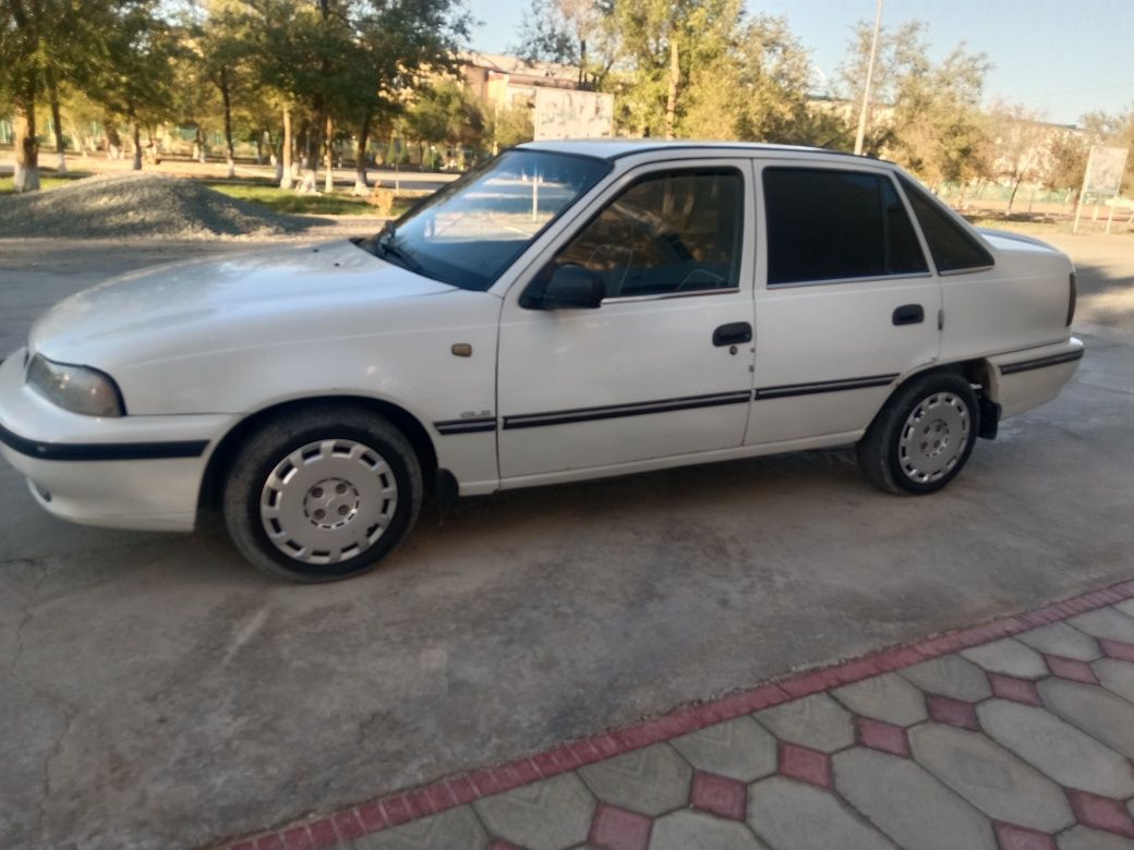 Nexia 1 sons sotigladi srocni 2005yigl
