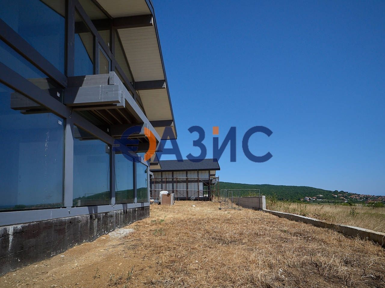 Продава се Къща в с. Кошарица, Област Бургас - 200 кв.м за 1750 €/кв.м - Снимка #8