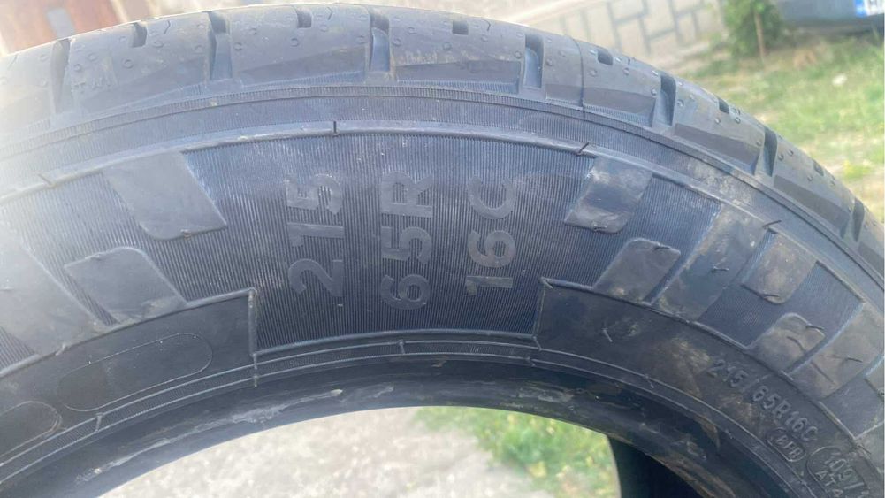 Vând cauciucuri de dubă