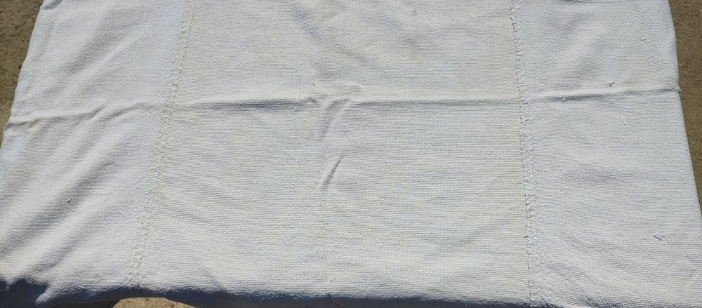 Față de masă veche țărănească țesută in razboi