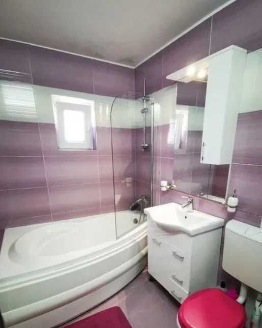 Дава се под наем Тристаен апартамент в Пловдив, Каменица 2 - 88 кв.м за 357 € - Снимка #2