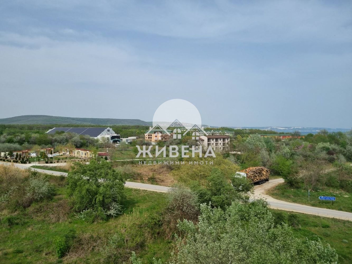 Продавам обзаведен 3-стаен апартамент, с.Кранево, площ 71 кв.м