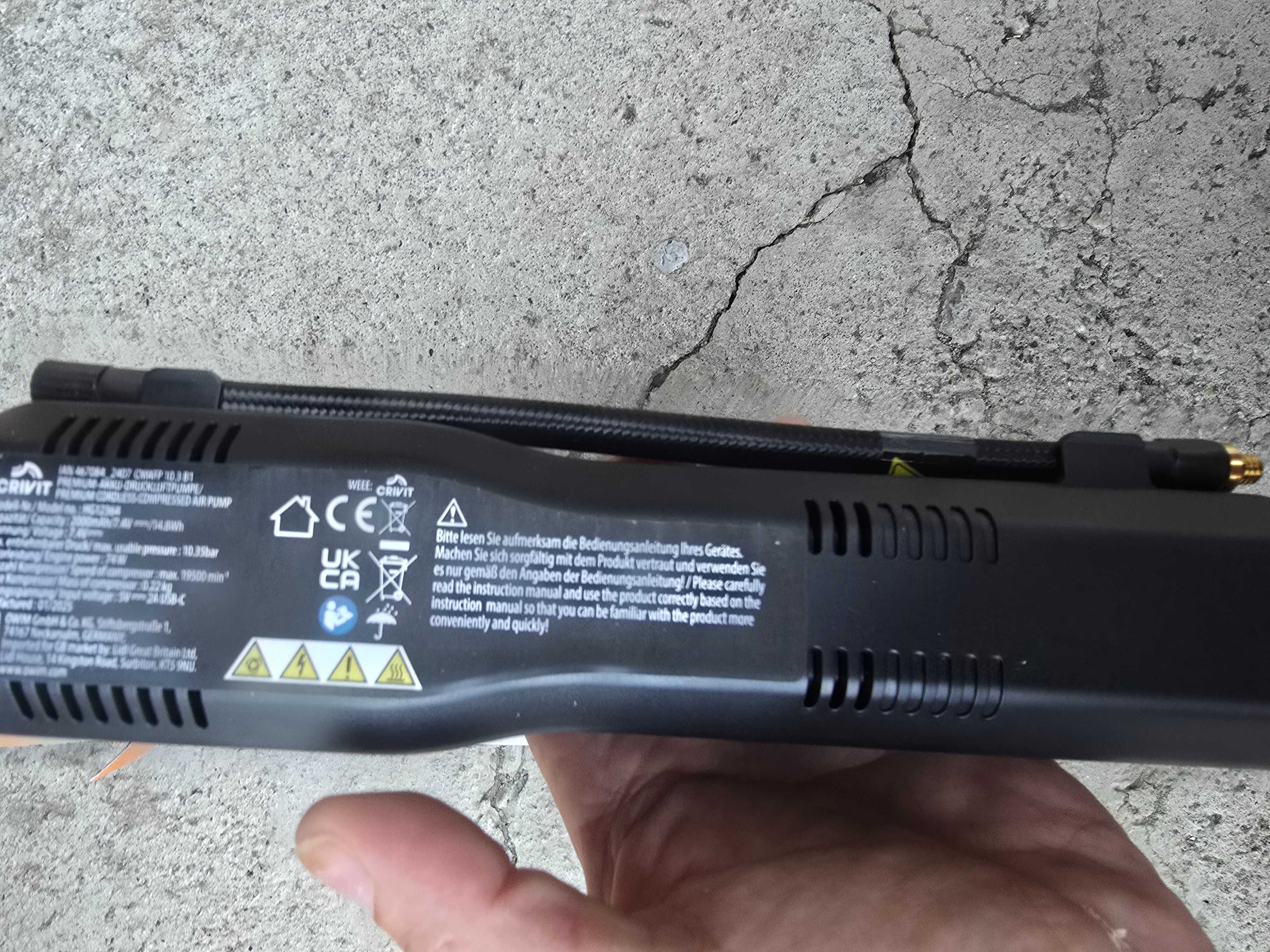 Pompa aer cu acumulator portabila / sigilat
