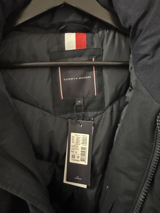 Ново Tommy Hilfiger яке с пух