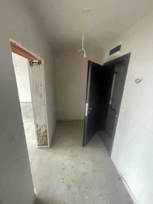 Продава се Двустаен апартамент в Пловдив, Остромила - 81 кв.м за 1334 €/кв.м - Снимка #5