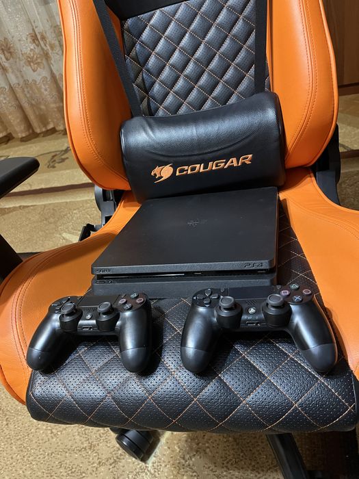 Продаю PlayStation 4 (PS4) в идеальном состоянии!