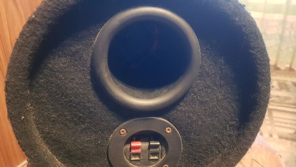 Бас Туба за автомобил