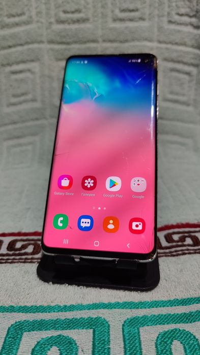 Samsung s10 память 8/128 гб