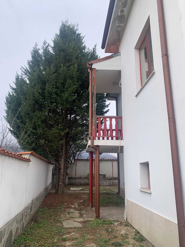 Продава се Къща в Карлово - 240 кв.м за 563 €/кв.м - Снимка #15