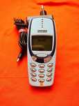Nokia 3310 + încărcător original Nokia ( decodat, impecabil)