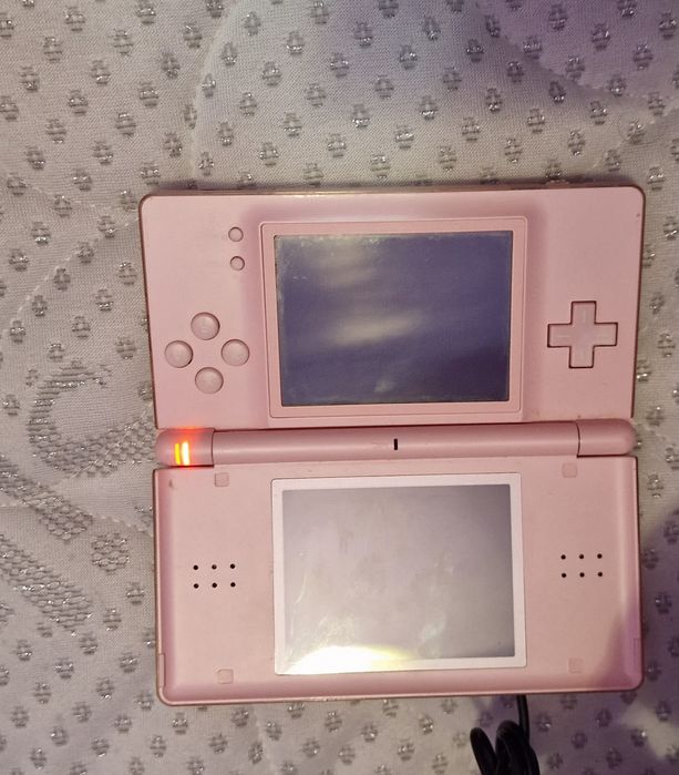 Nintendo ds lite + joc mario + încărcat